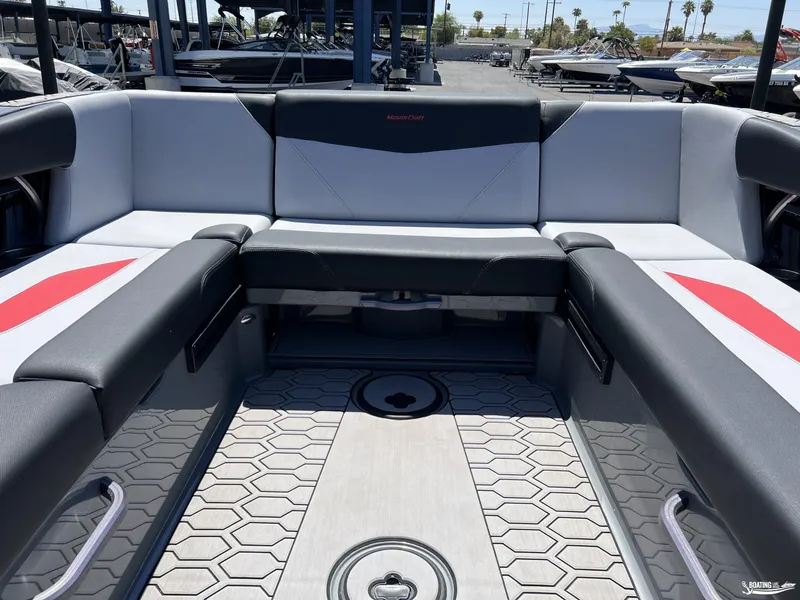 Slide: The Image of MasterCraft NXT24  2022 - 12