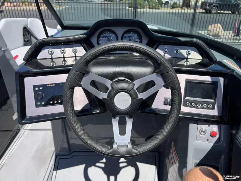 Slide: The Image of MasterCraft NXT24  2022 - 15