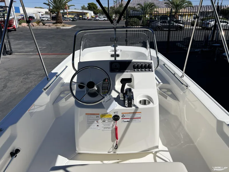 Slide: The Image of Boston Whaler 170 Montauk 2027 - 4