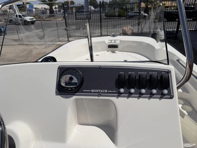 Slide: The Image of Boston Whaler 170 Montauk 2027 - 8