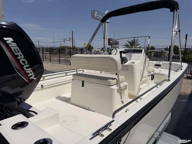 Slide: The Image of Boston Whaler 170 Montauk 2027 - 5