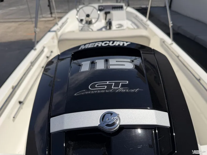 Slide: The Image of Boston Whaler 170 Montauk 2027 - 13
