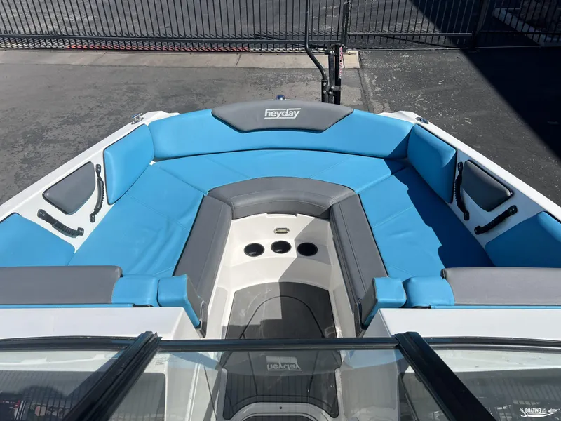 Slide: The Image of Heyday Wake Boats WT Surf 2021 - 6