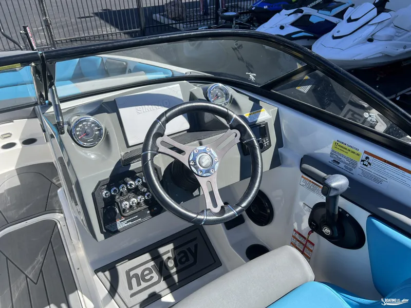 Slide: The Image of Heyday Wake Boats WT Surf 2021 - 11
