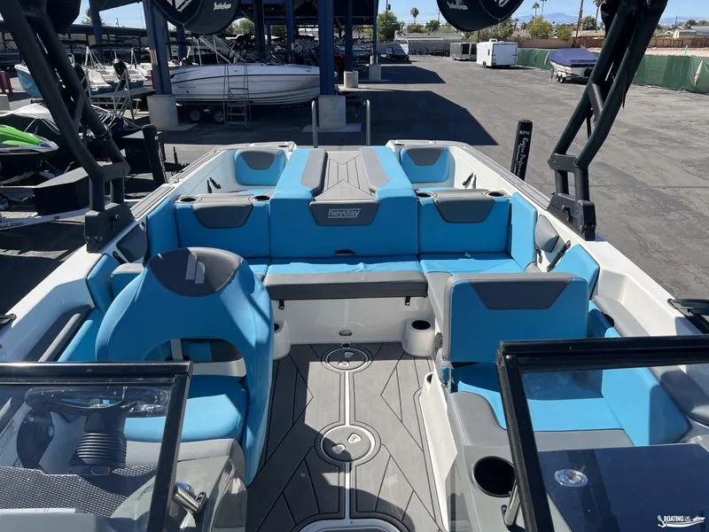 Slide: The Image of Heyday Wake Boats WT Surf 2021 - 7