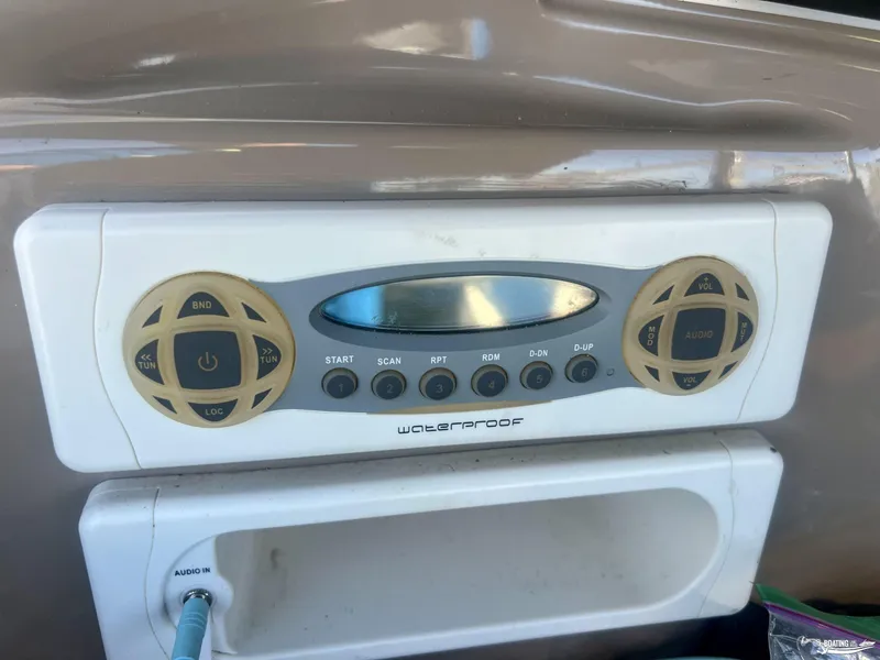 Slide: The Image of Bayliner 225 BR 2004 - 6