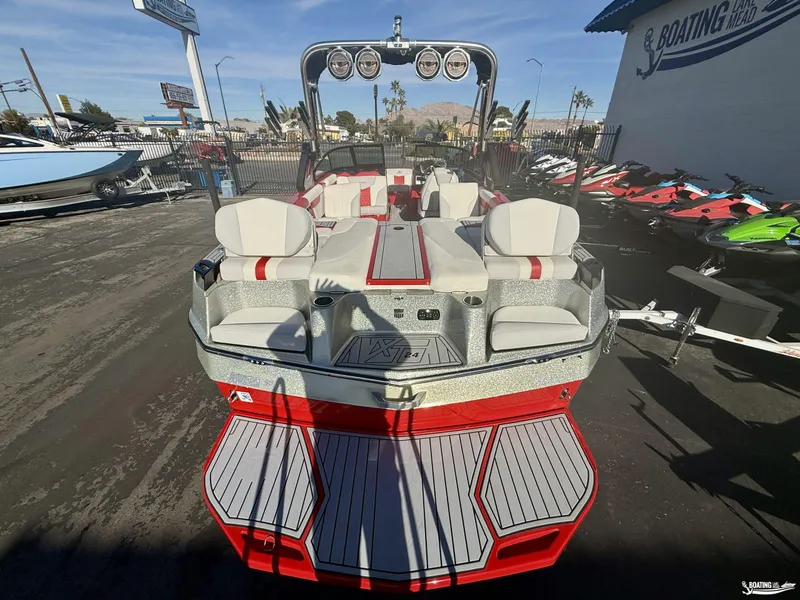 Slide: The Image of MasterCraft XT24 2021 - 5