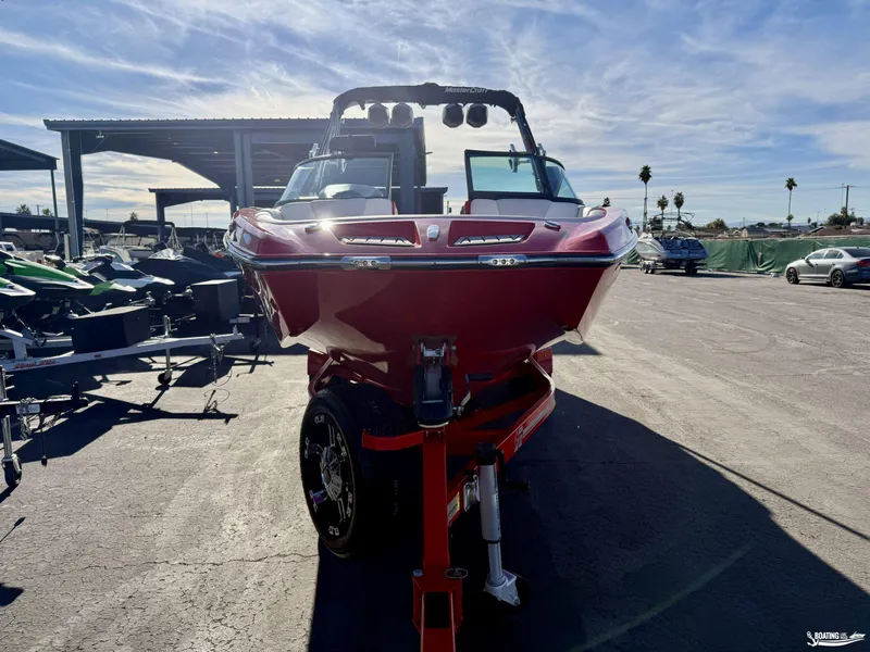 Slide: The Image of MasterCraft XT24 2021 - 3