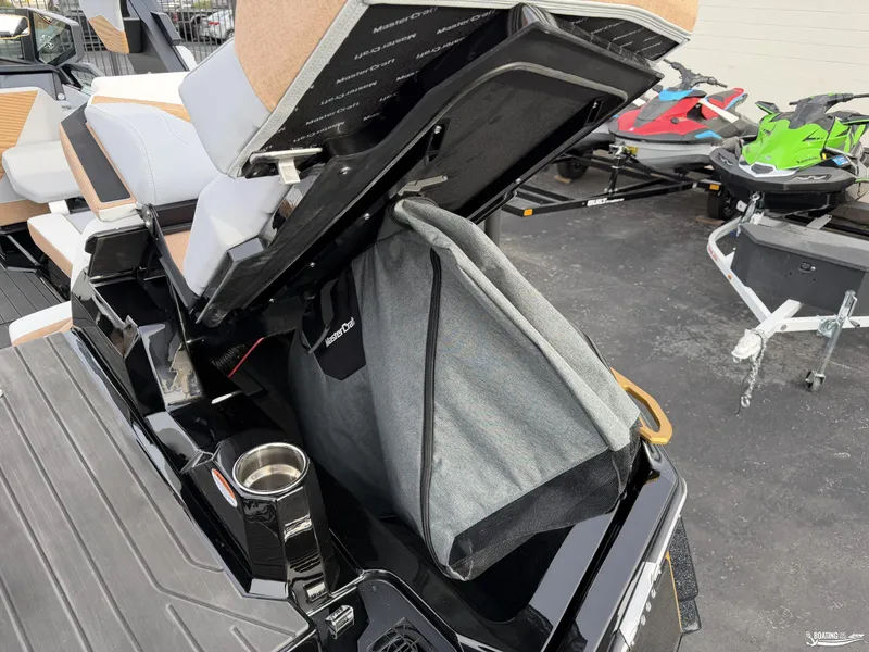 Slide: The Image of MasterCraft X24 2026 - 15