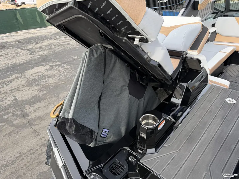 Slide: The Image of MasterCraft X24 2026 - 16