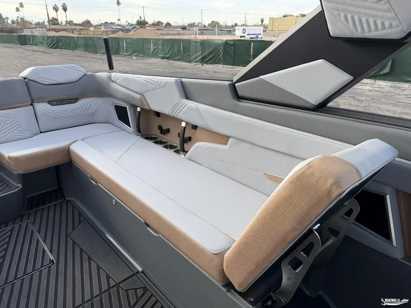 Slide: The Image of MasterCraft XStar 25 2026 - 10