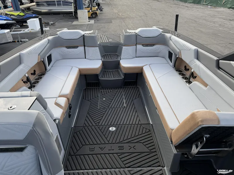 Slide: The Image of MasterCraft XStar 25 2026 - 7