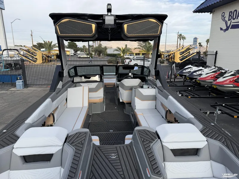 Slide: The Image of MasterCraft XStar 25 2026 - 4
