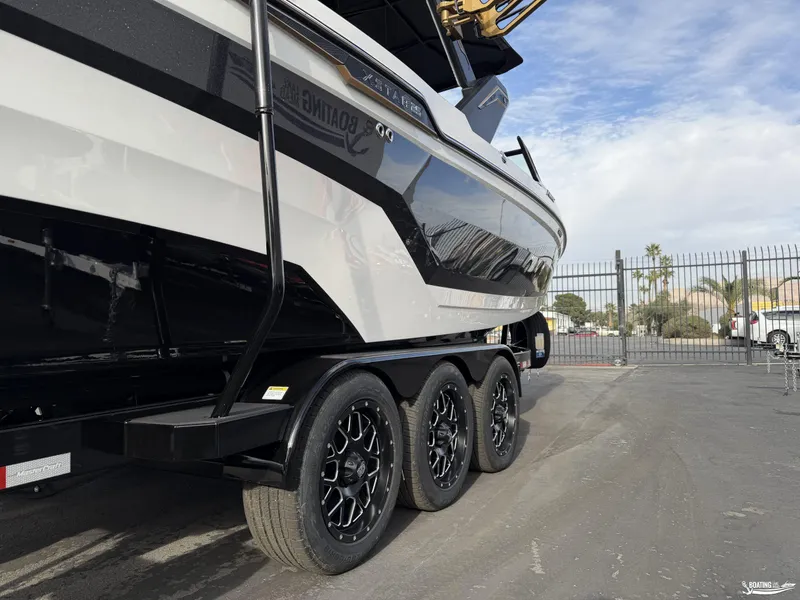 Slide: The Image of MasterCraft XStar 25 2026 - 17