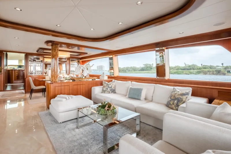 Slide: The Image of Luxurious interior of 2005 Horizon 94 Motoryacht with elegant furnishings and panoramic windows. - 19