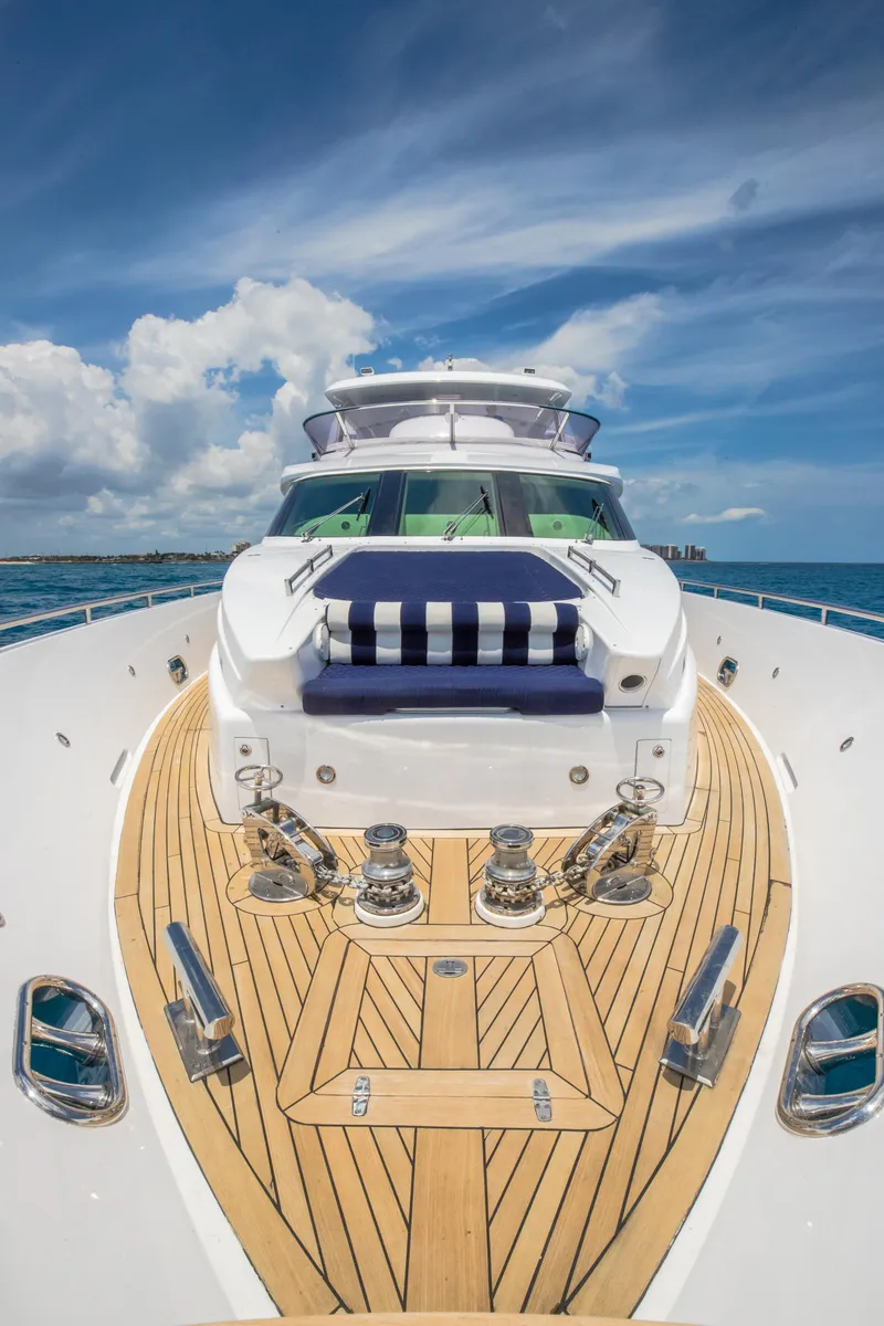 Slide: The Image of 2005 Horizon 94 Motoryacht with teak deck and ocean view. - 5
