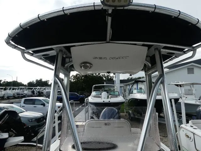 Slide: The Image of Sea Hunt Ultra 219 2021 - 15