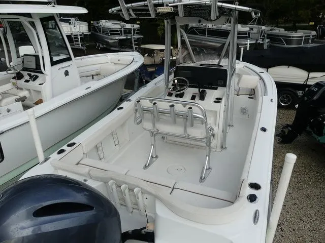 Slide: The Image of Sea Hunt Ultra 219 2021 - 5