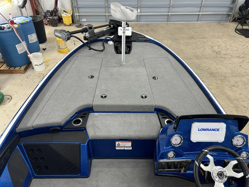 Slide: The Image of Nitro Z18 Pro 2024 - 10