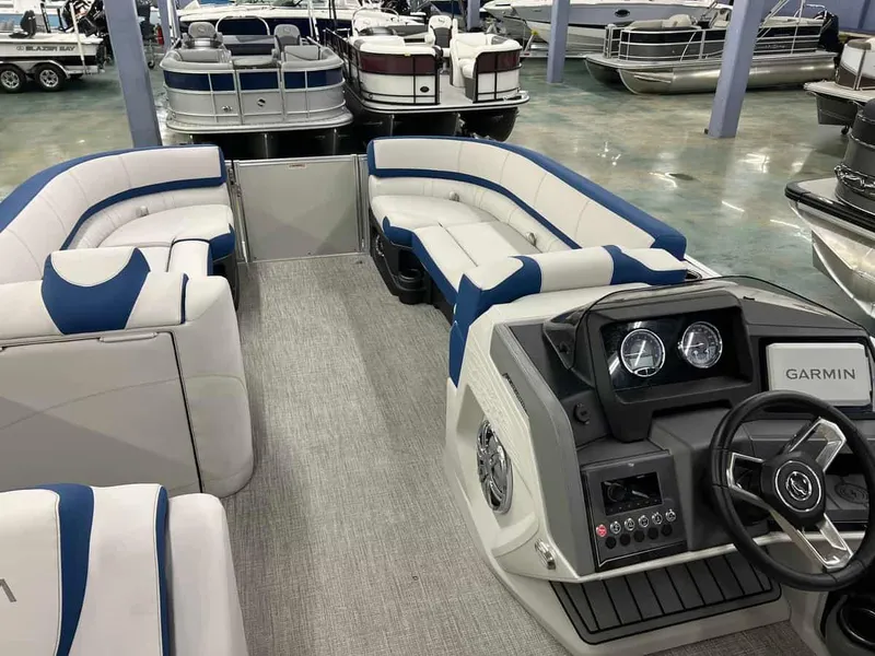 Slide: The Image of Avalon 2585 CATALINA REAR J LOUNGER 2024 - 11