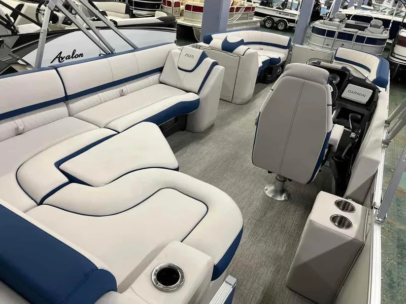 Slide: The Image of Avalon 2585 CATALINA REAR J LOUNGER 2024 - 22