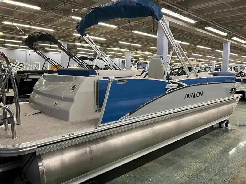 Slide: The Image of Avalon 2585 CATALINA REAR J LOUNGER 2024 - 3