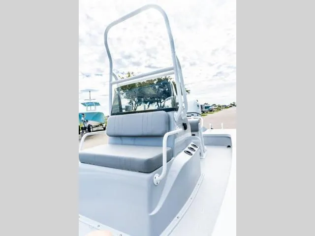 Slide: The Image of 2024 Majek Boats 18 M2 ILLUSION, sleek design, comfortable seating, modern console. - 15