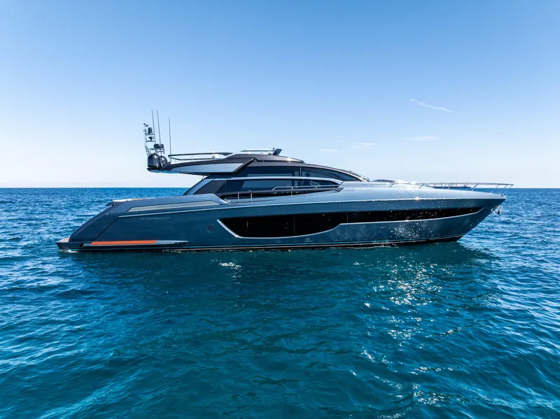 Slide: The Image of Riva 76' Perseo Super 2025 - 18