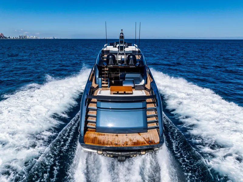Slide: The Image of Riva 76' Perseo Super 2025 - 19