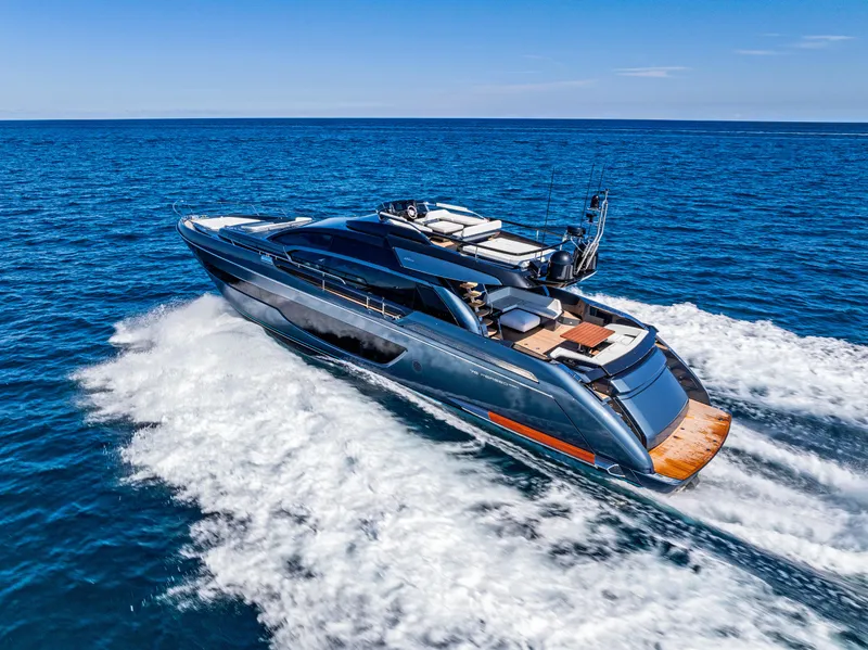 Slide: The Image of Riva 76' Perseo Super 2025 - 20