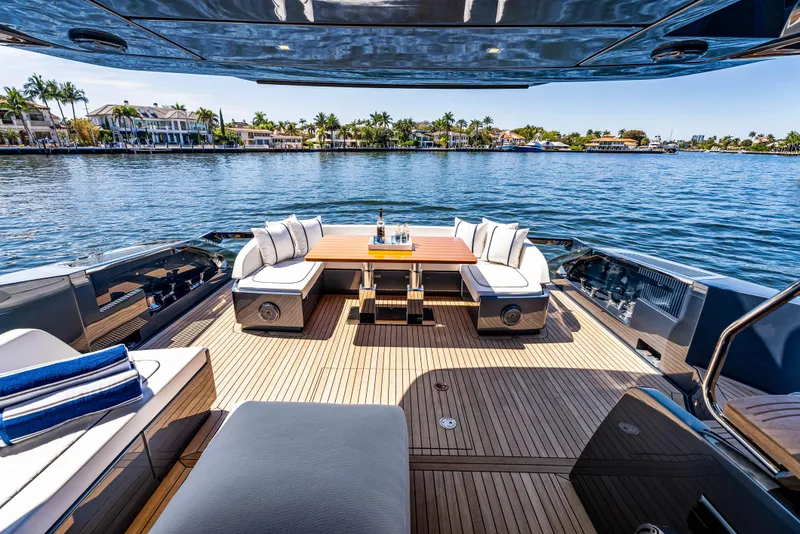 Slide: The Image of Riva 76' Perseo Super 2025 - 56