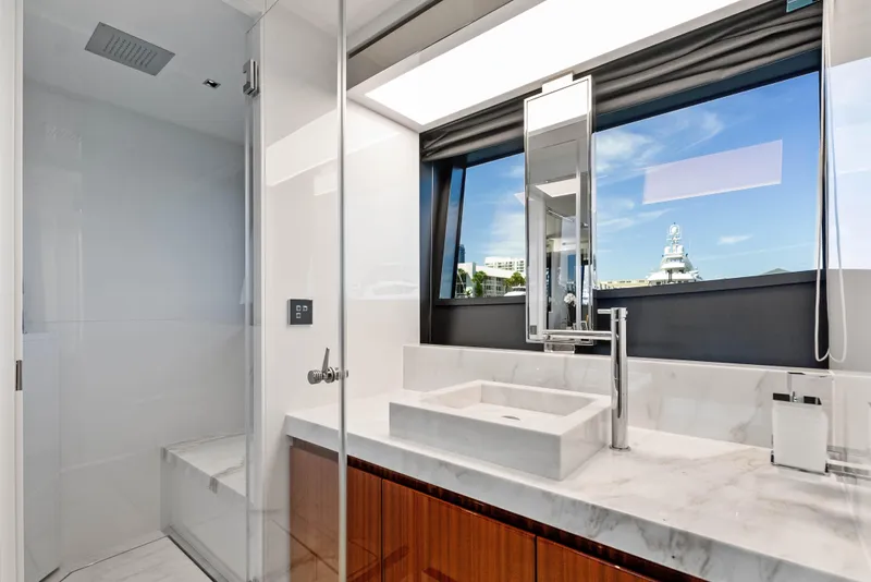 Slide: The Image of Riva 76' Perseo Super 2025 - 60