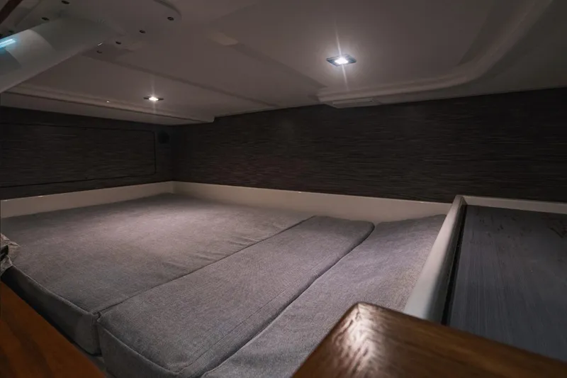 Slide: The Image of Tiara 43 LS 2021 - 54