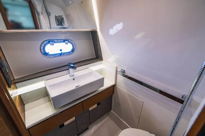 Slide: The Image of Tiara 43 LS 2021 - 56