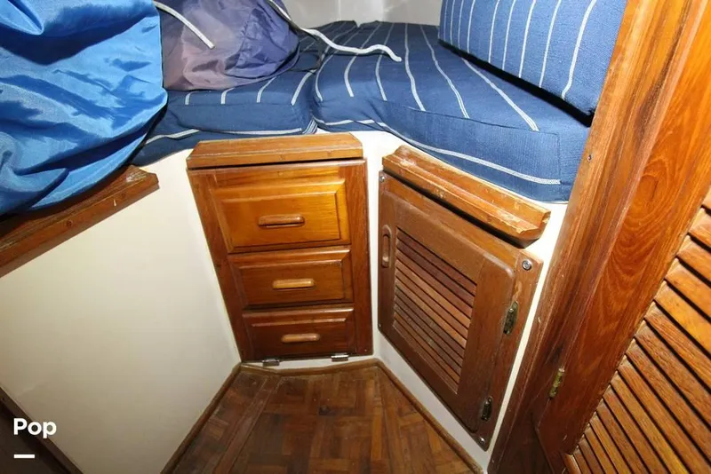 Slide: The Image of 1982 Endeavour 32 for sale in Camden, OH - 23