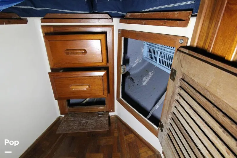 Slide: The Image of 1982 Endeavour 32 for sale in Camden, OH - 24