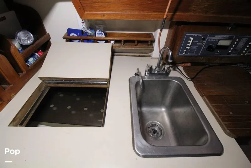 Slide: The Image of 1982 Endeavour 32 for sale in Camden, OH - 35