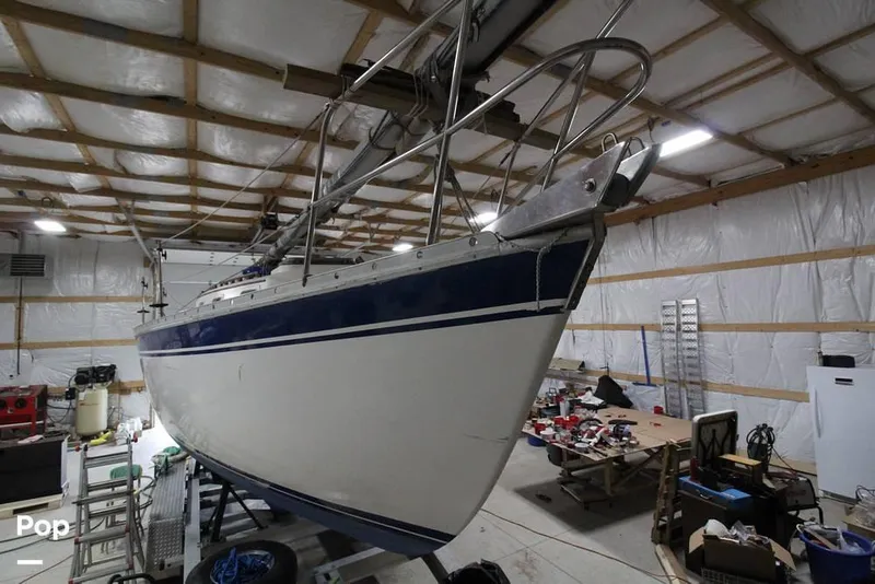 Slide: The Image of 1982 Endeavour 32 for sale in Camden, OH - 5