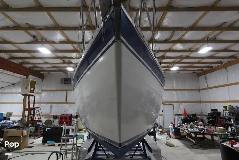 Slide: The Image of 1982 Endeavour 32 for sale in Camden, OH - 6