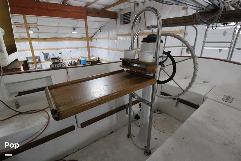 Slide: The Image of 1982 Endeavour 32 for sale in Camden, OH - 7