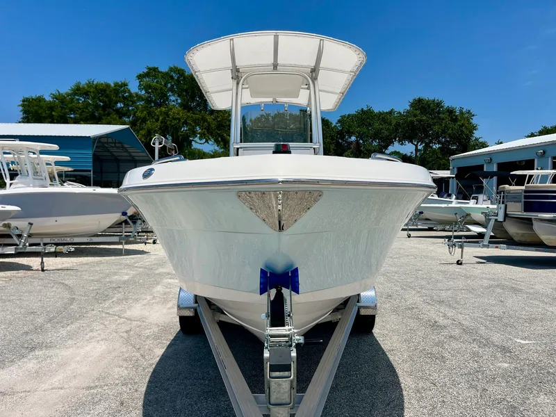 Slide: The Image of Robalo R222 2016 - 7