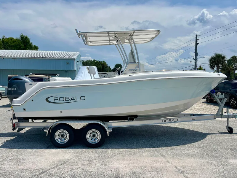 Slide: The Image of Robalo R222 2016 - 5