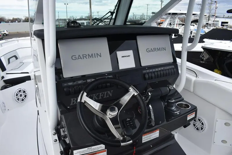 Slide: The Image of Blackfin 272CC 2024 - 65