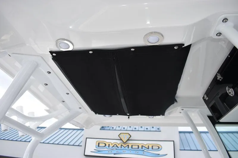 Slide: The Image of Blackfin 272CC 2024 - 83