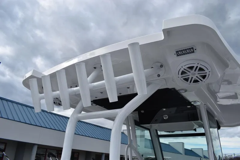 Slide: The Image of Blackfin 272CC 2024 - 84