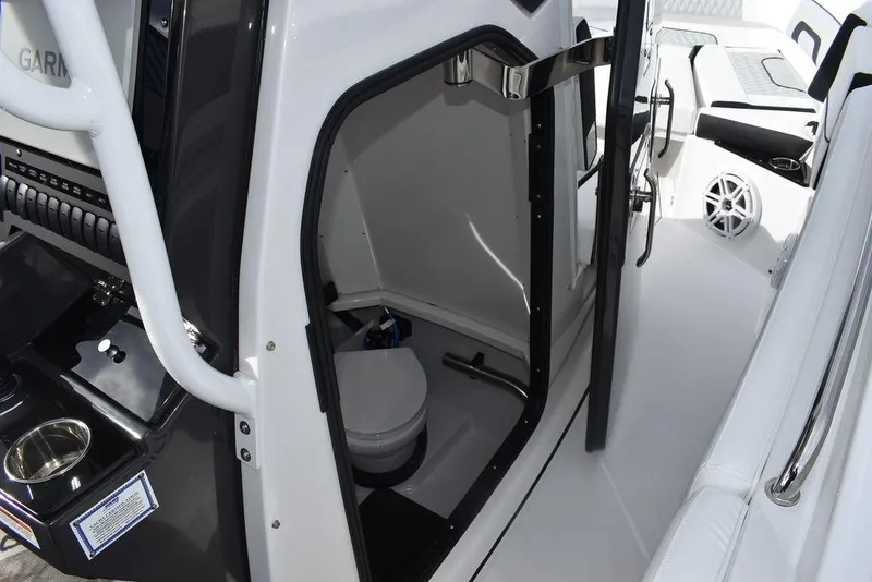 Slide: The Image of Blackfin 272CC 2024 - 85