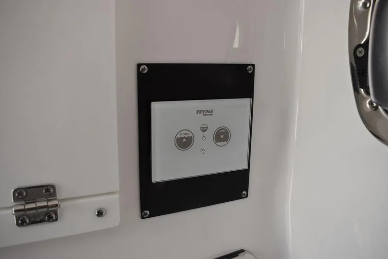 Slide: The Image of Blackfin 272CC 2024 - 89