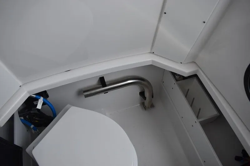 Slide: The Image of Blackfin 272CC 2024 - 92