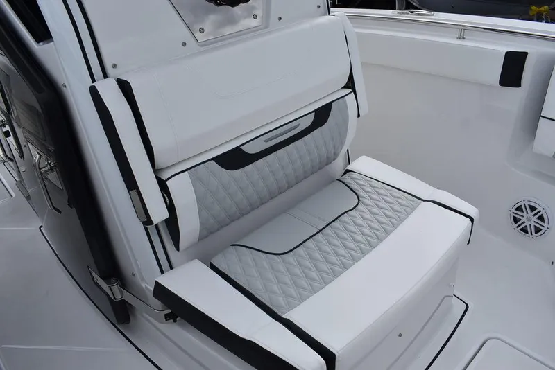 Slide: The Image of Blackfin 272CC 2024 - 94