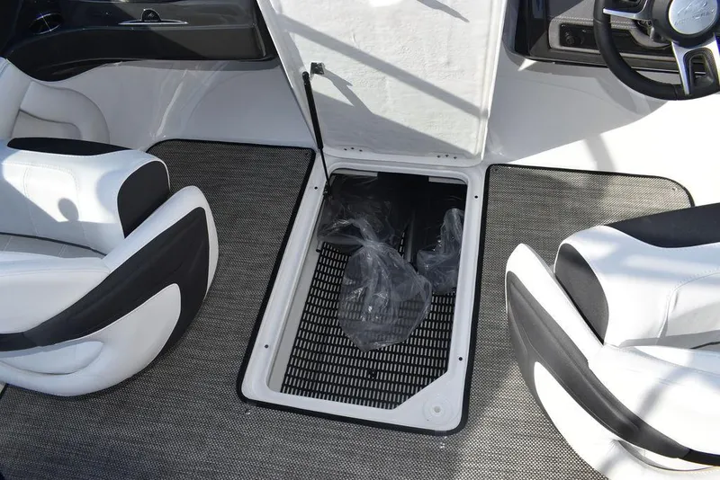 Slide: The Image of Monterey 224FS 2024 - 64